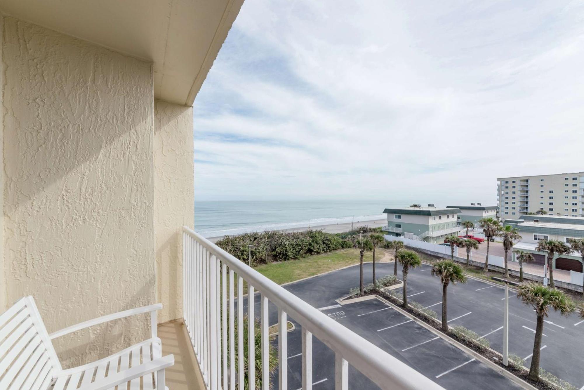 Hilton Melbourne Beach Oceanfront Exteriör bild