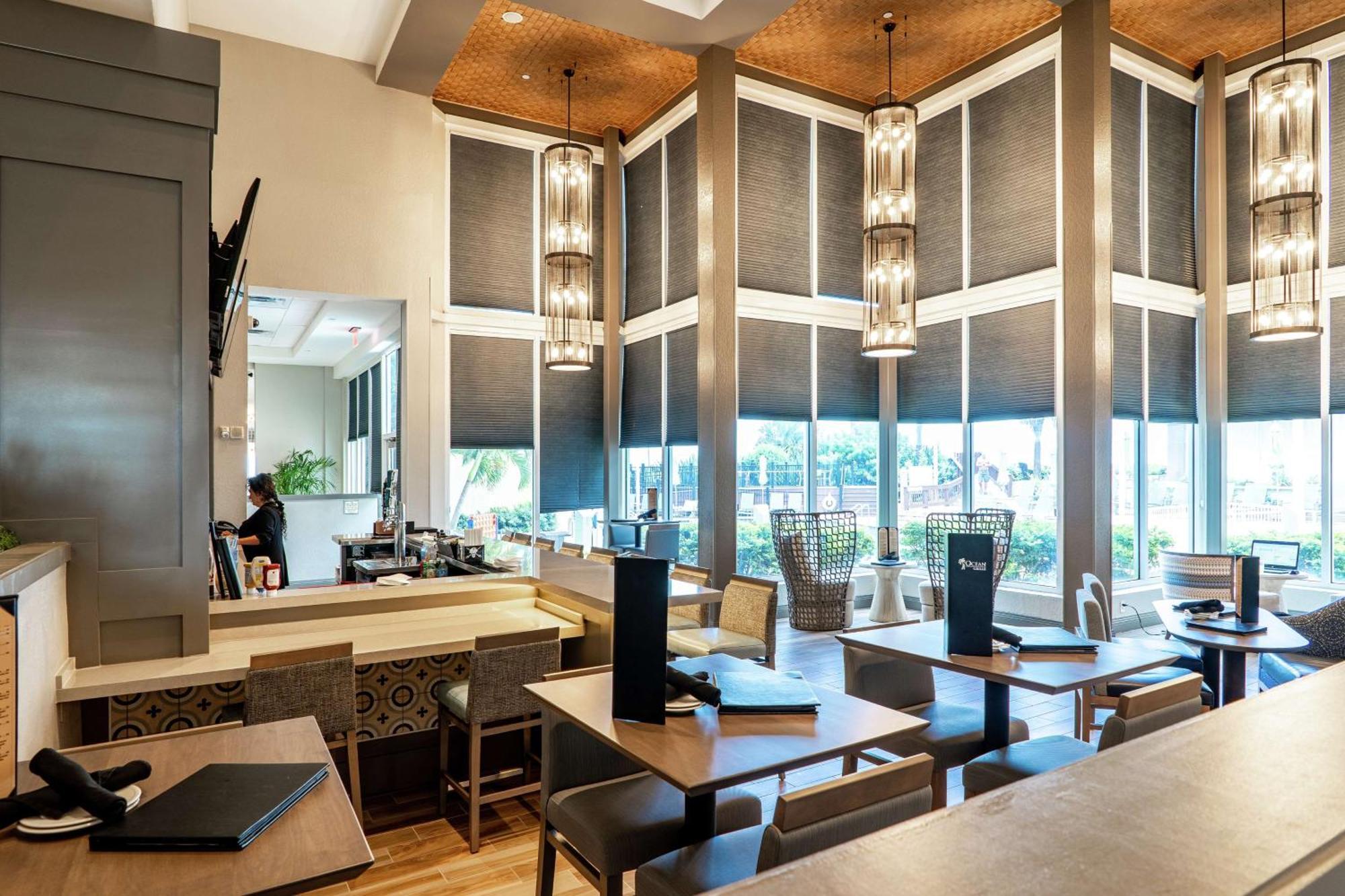 Hilton Melbourne Beach Oceanfront Exteriör bild