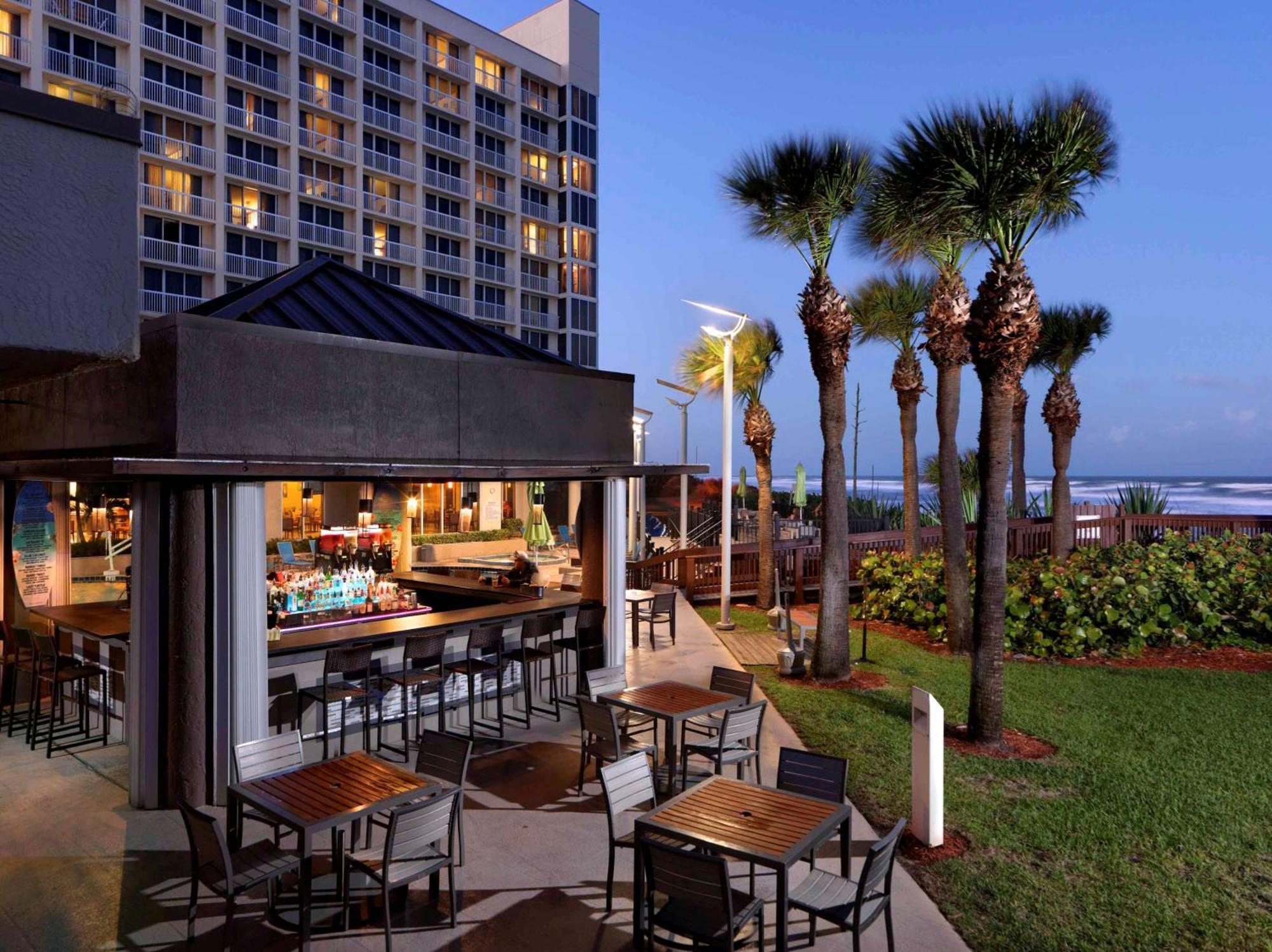 Hilton Melbourne Beach Oceanfront Exteriör bild