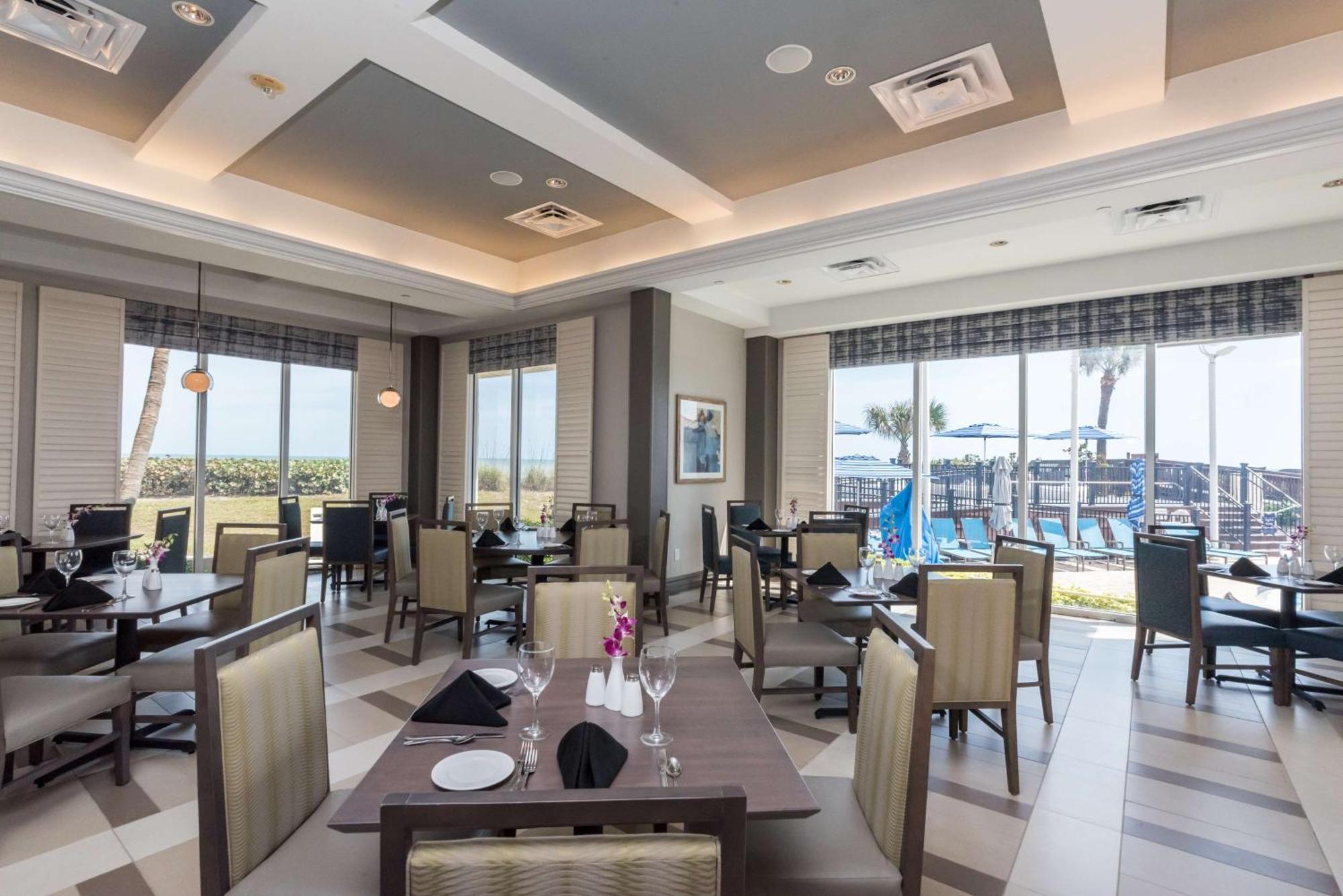 Hilton Melbourne Beach Oceanfront Exteriör bild