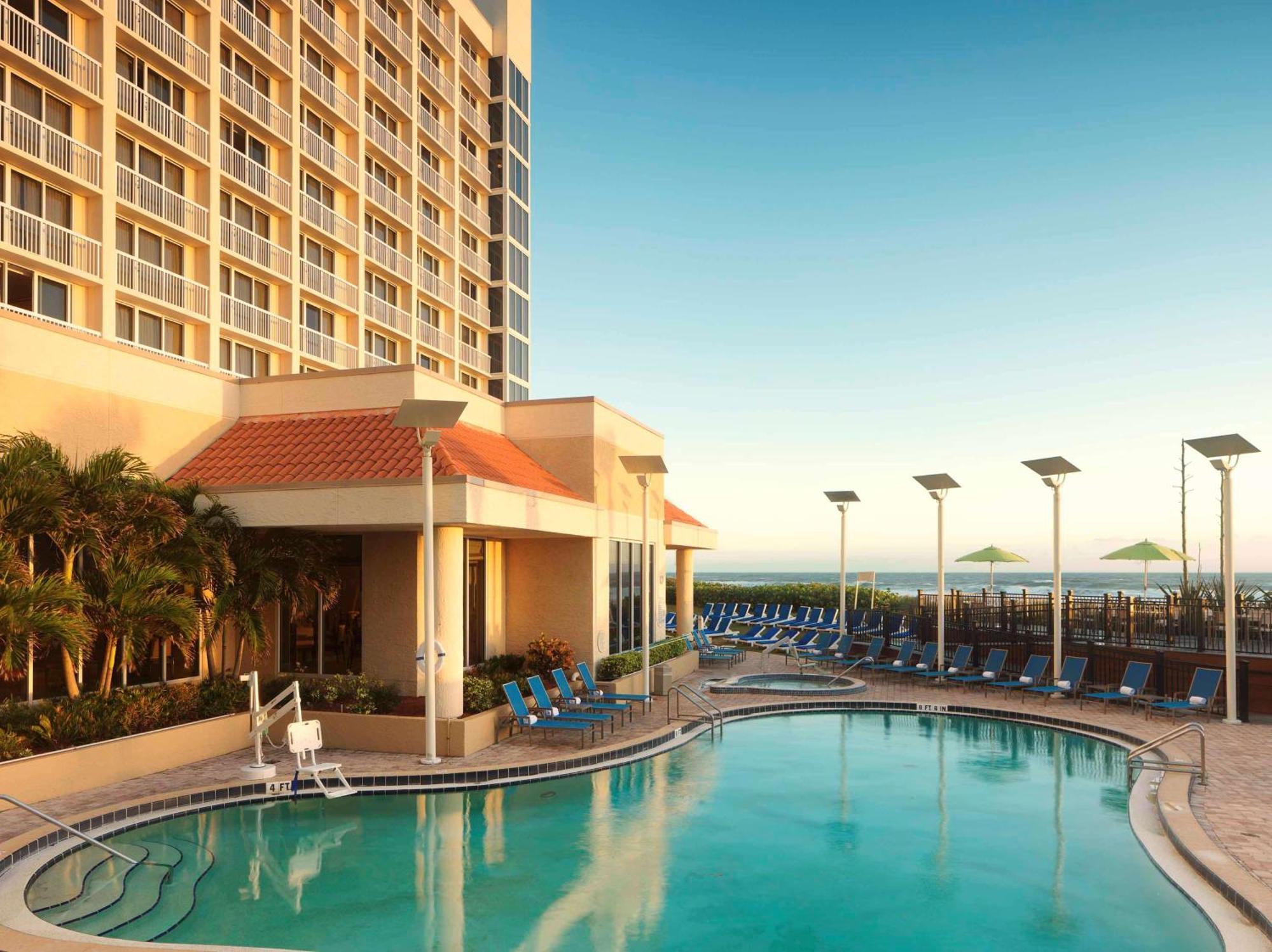 Hilton Melbourne Beach Oceanfront Exteriör bild